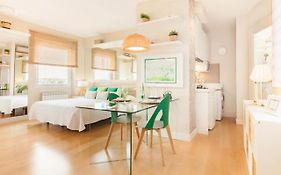 ApartaSuite Deluxe Centro Histórico Ático tranquilo con terrazas a pie de calle